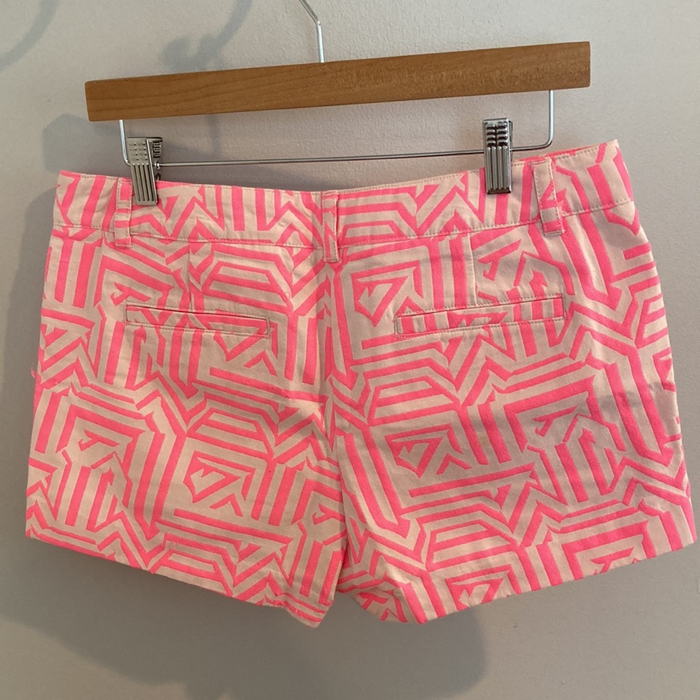 2/$30 🩷 J Crew shorts 🩷 size 6 🩷 pink and white 🩷 textured - Picture 2 of 15